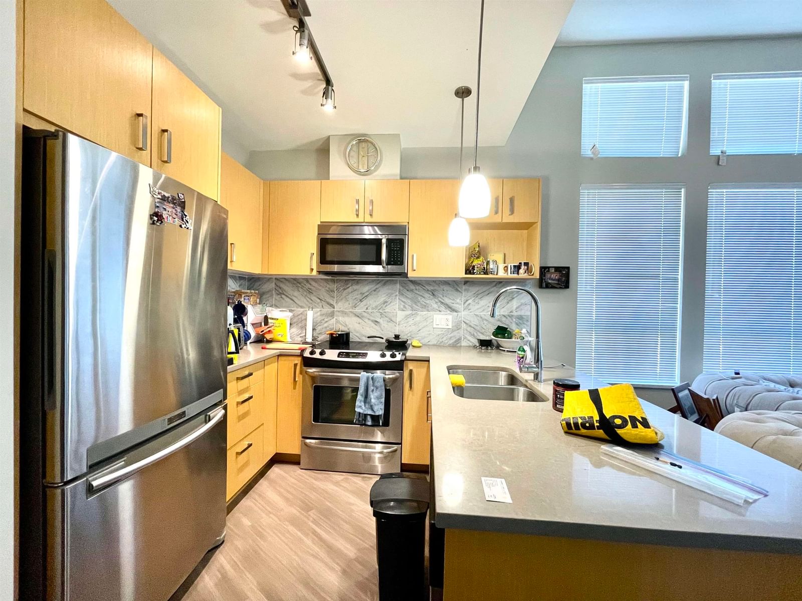 Listing Image 5