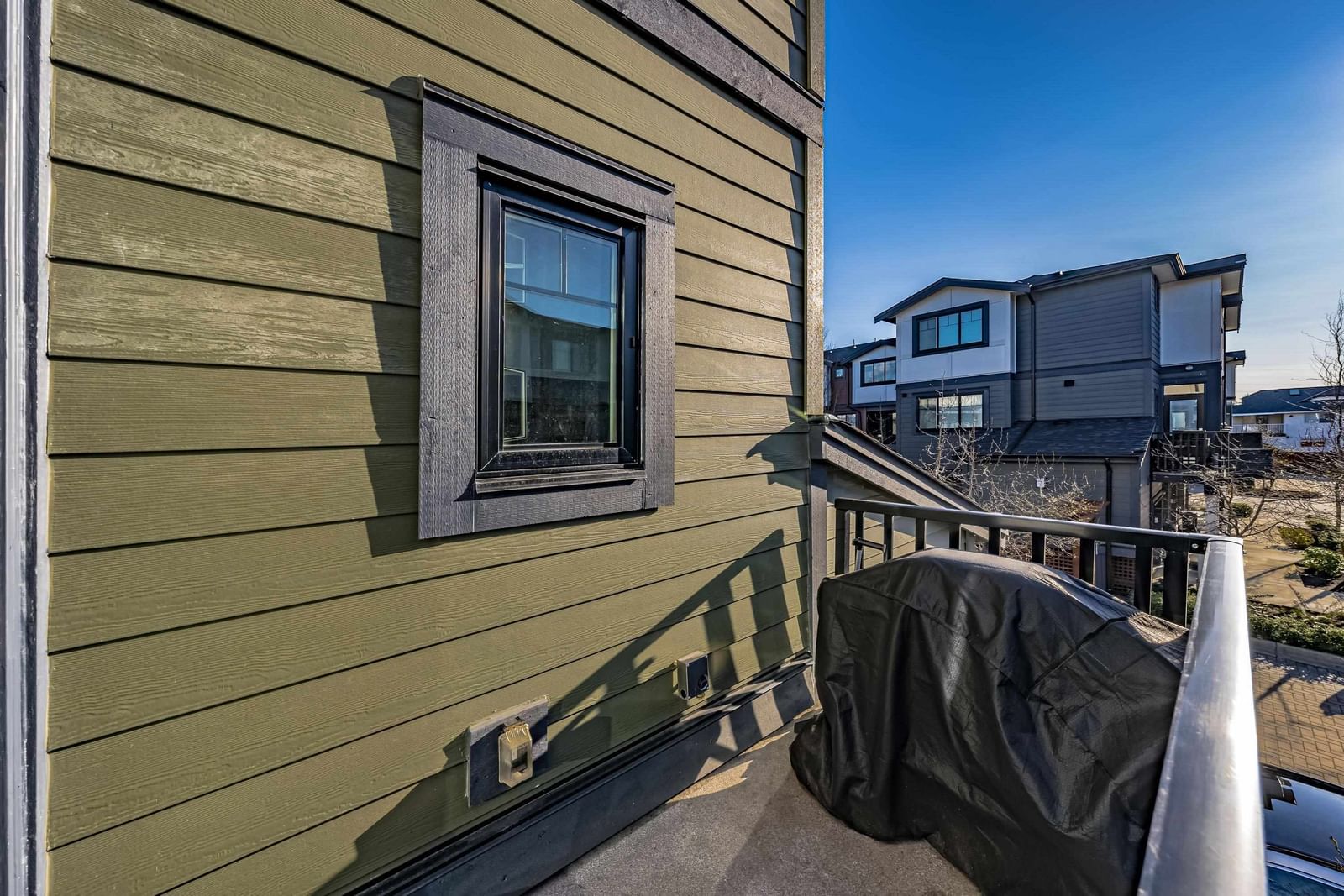 Listing Image 24