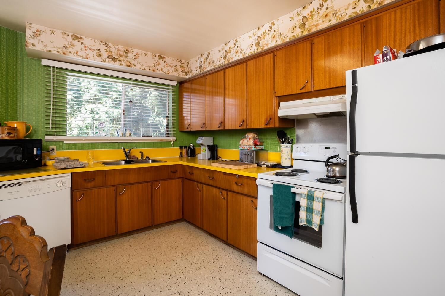 Listing Image 5
