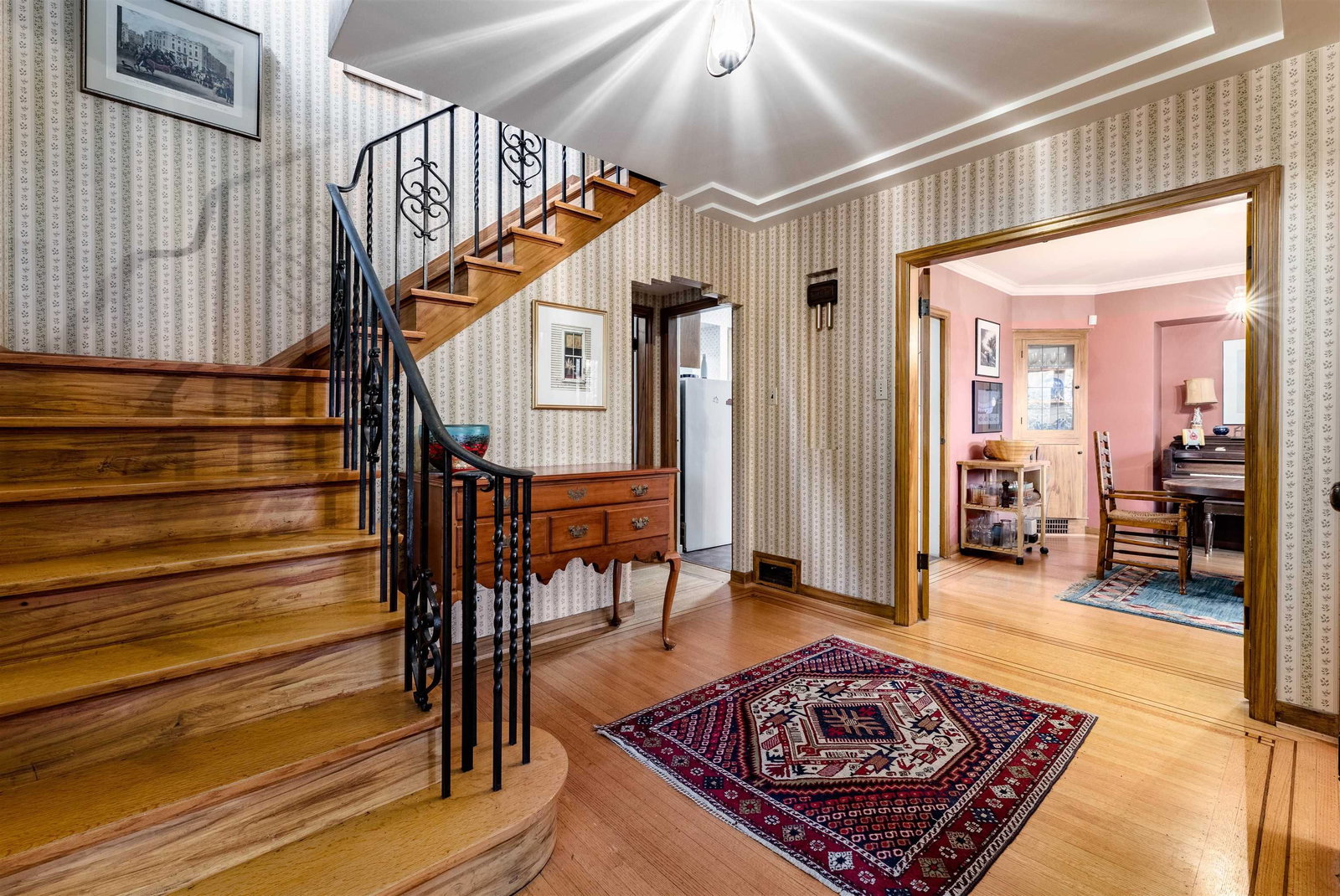 Listing Image 10