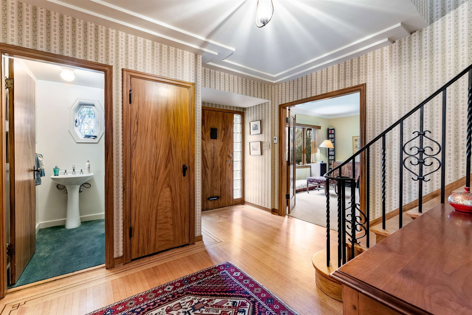 Listing Image 12