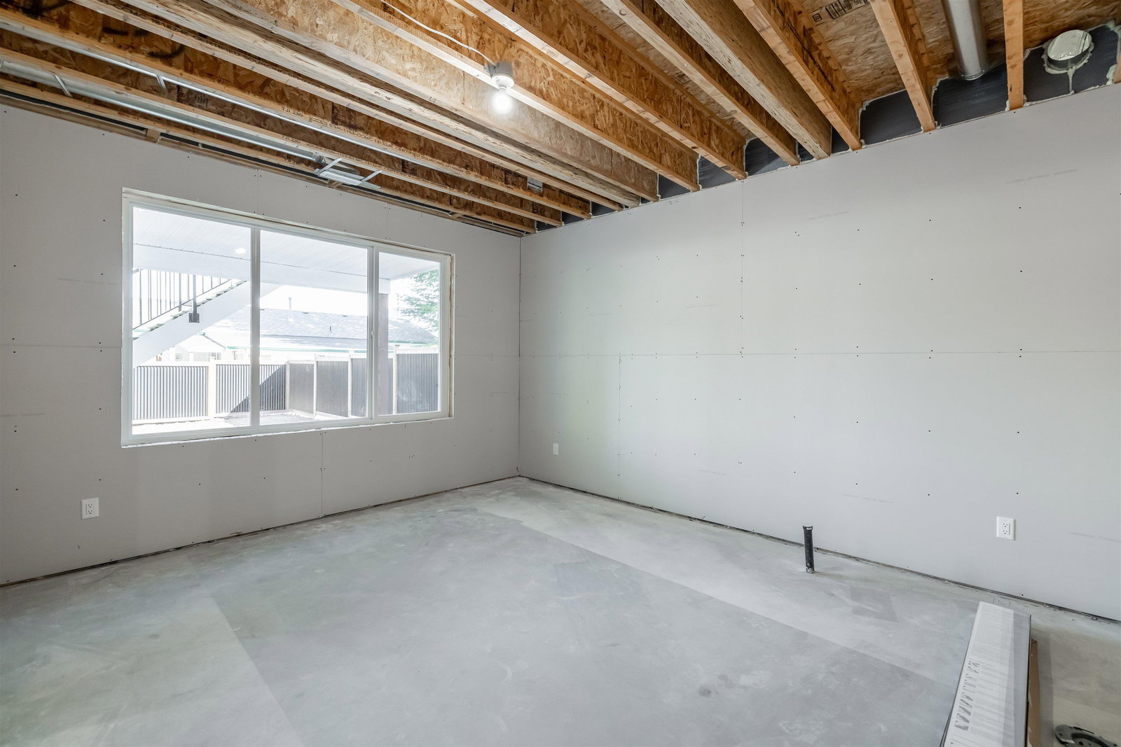 Listing Image 30