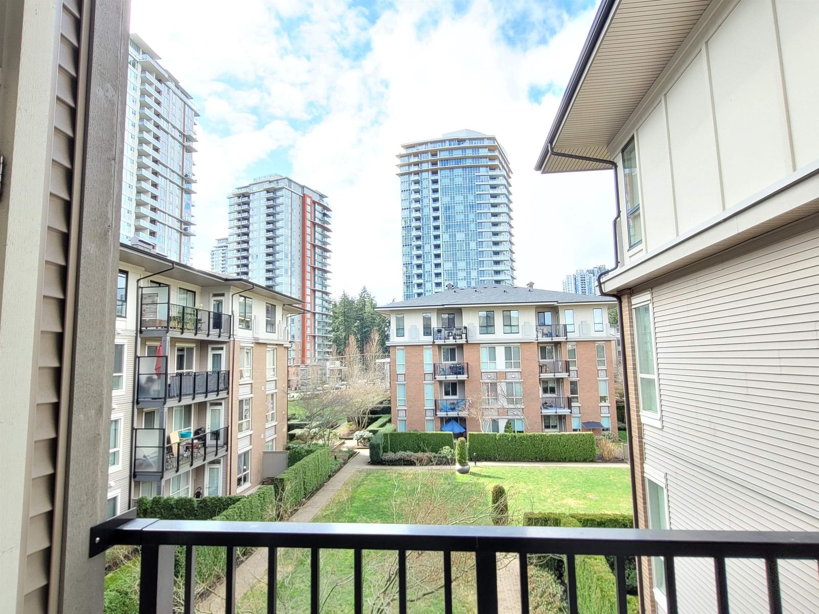 Listing Image 12