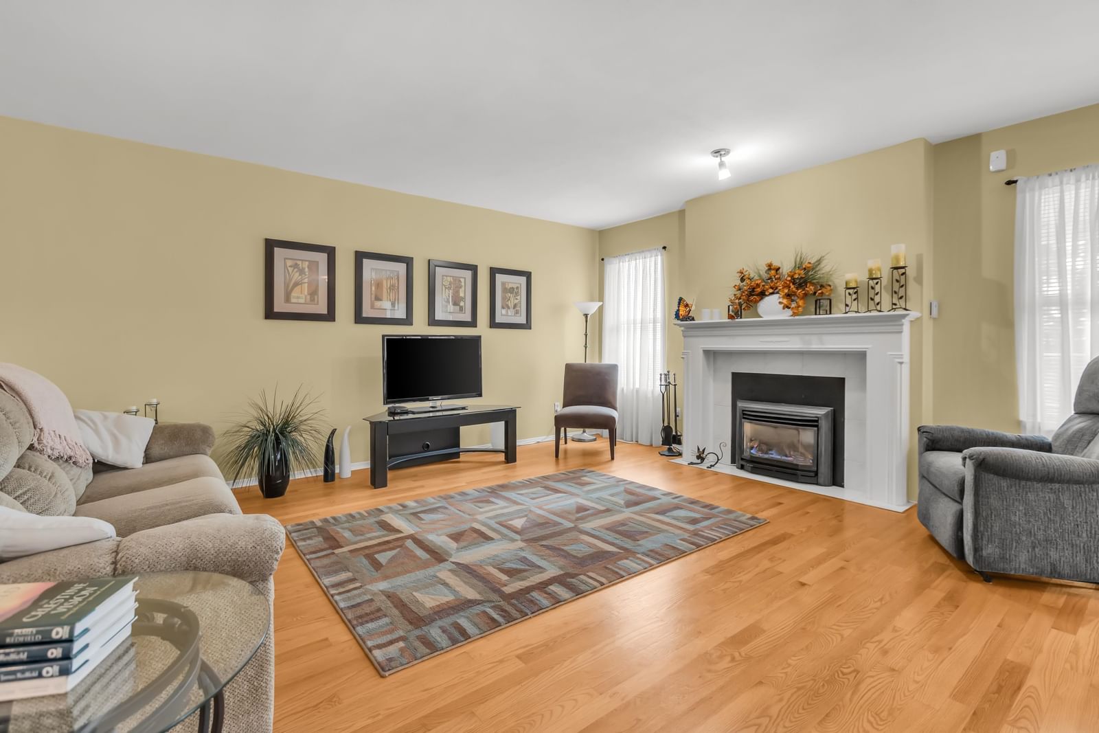 Listing Image 10
