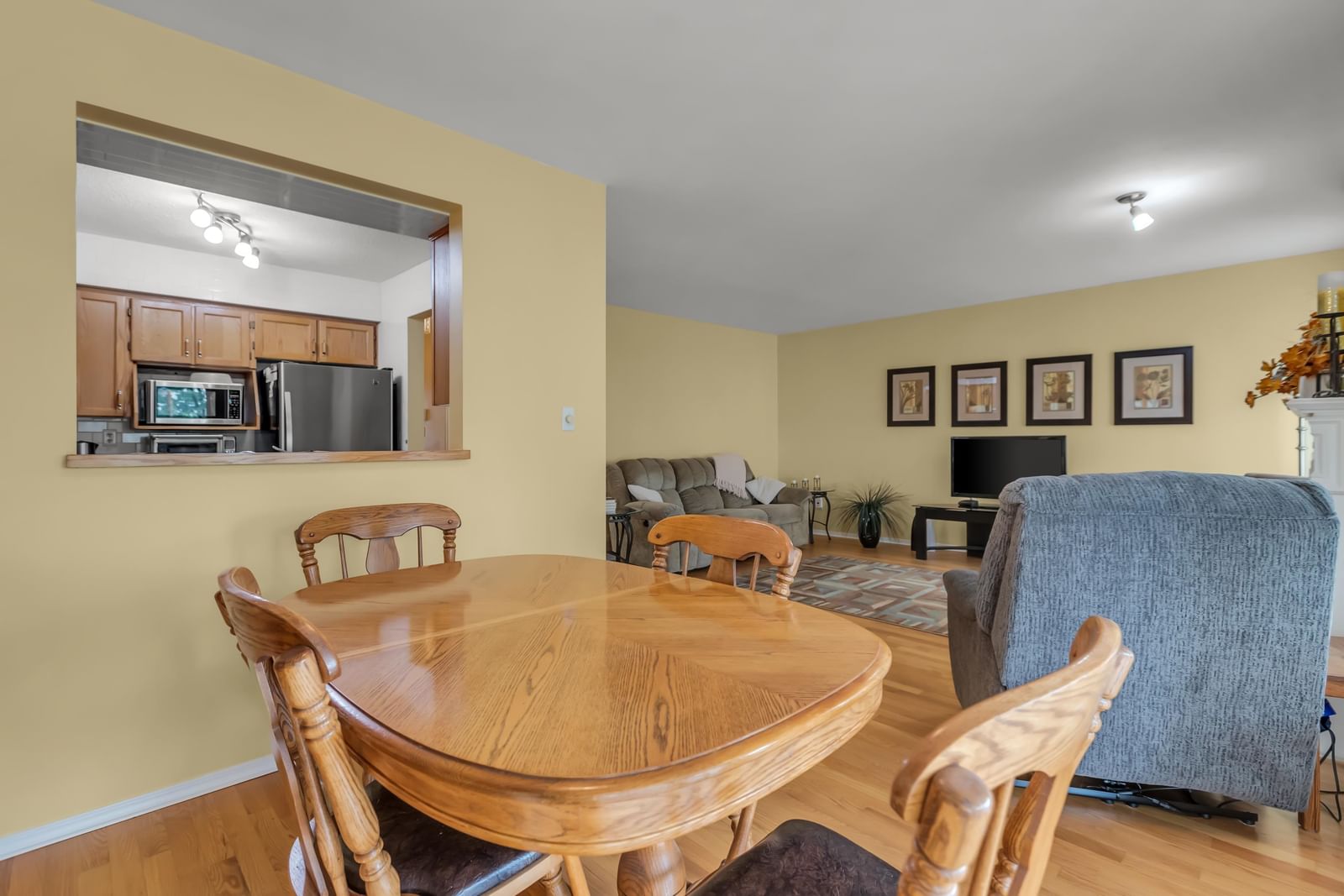 Listing Image 14