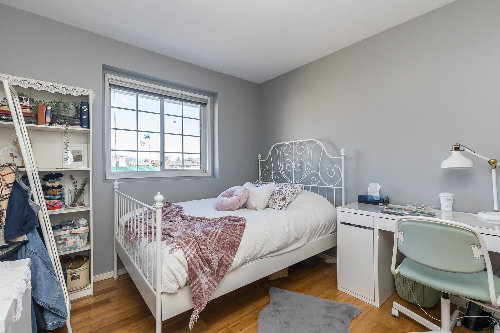 Listing Image 10