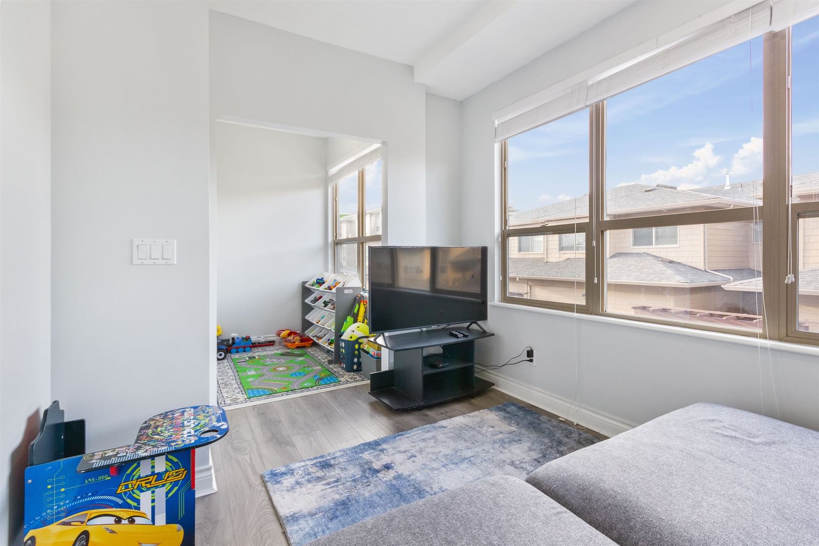 Listing Image 22