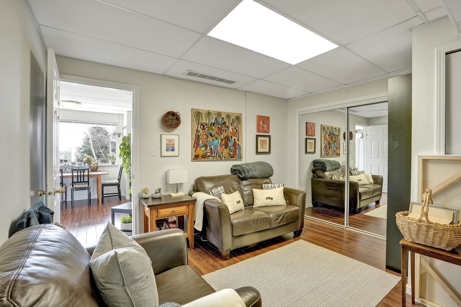 Listing Image 32