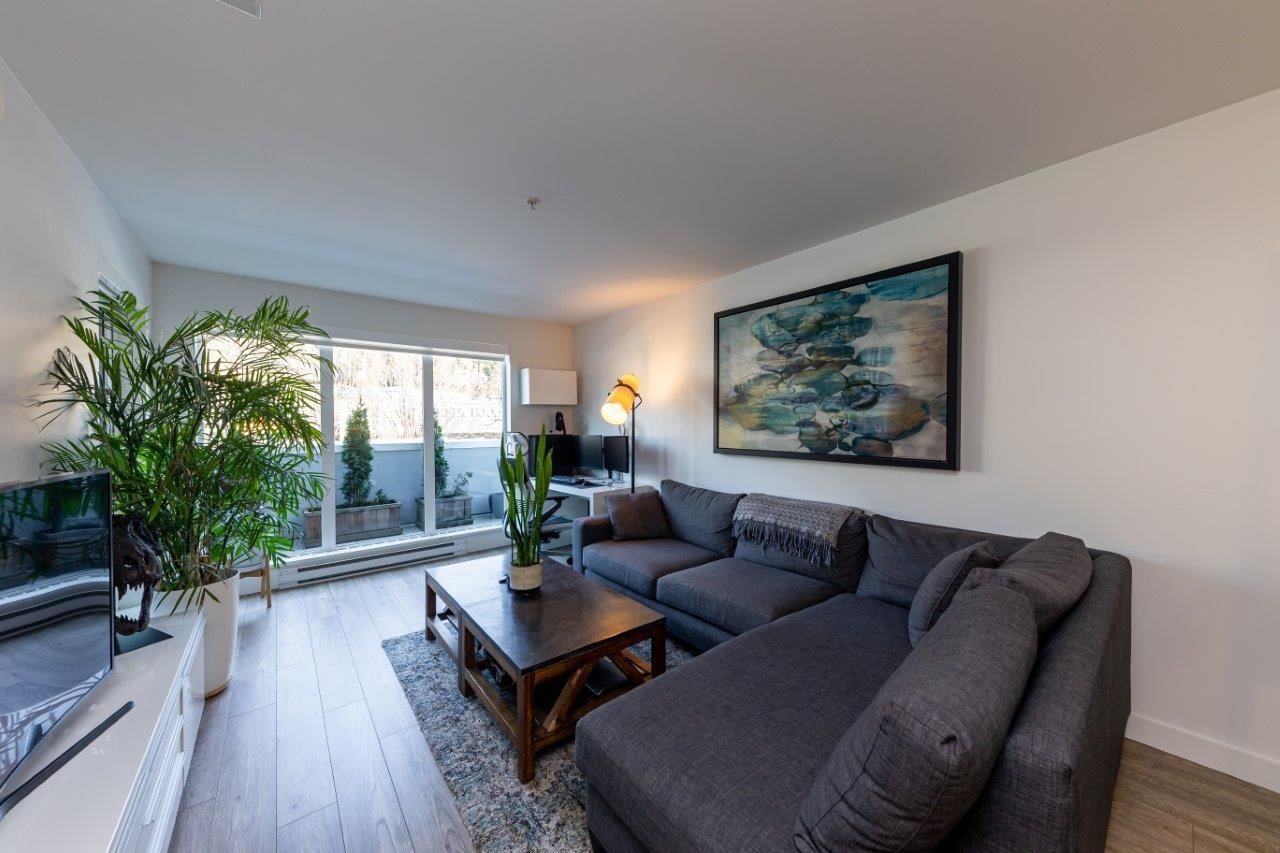 Listing Image 12
