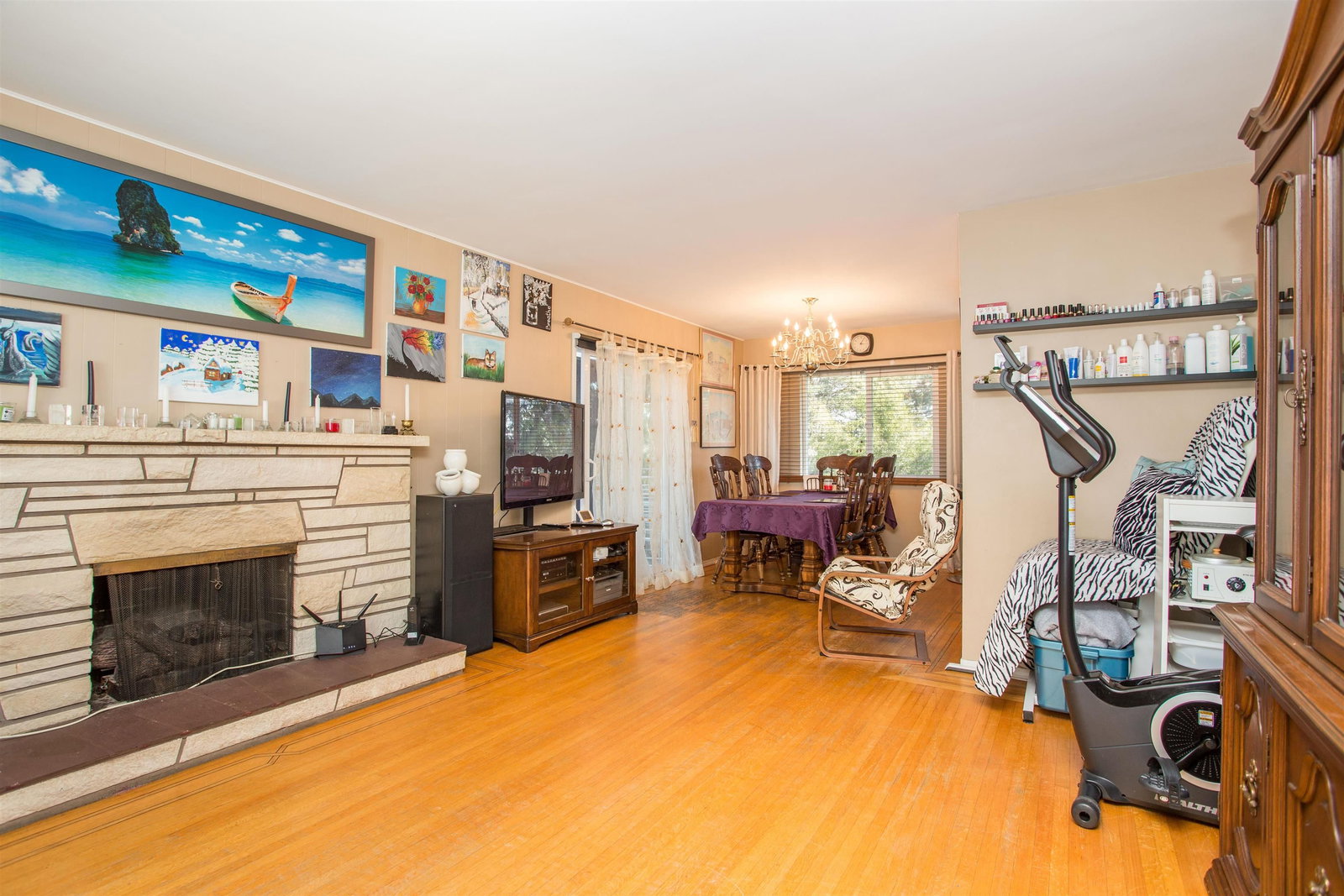 Listing Image 6