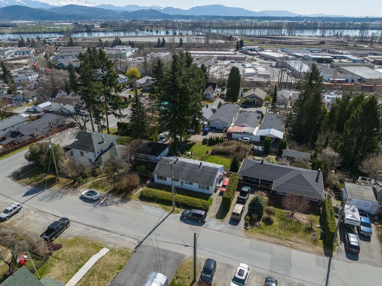 Listing Image 6