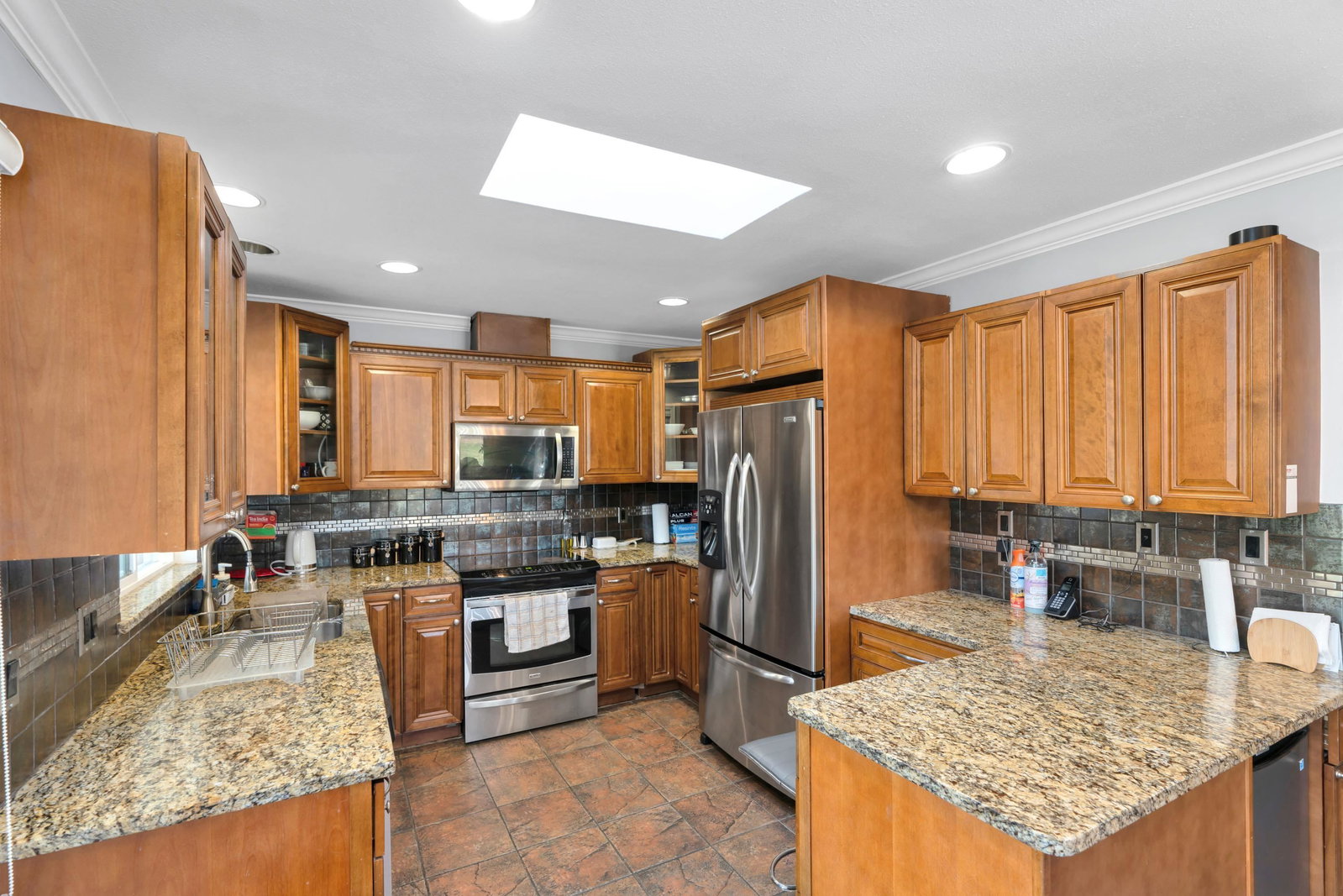 Listing Image 11