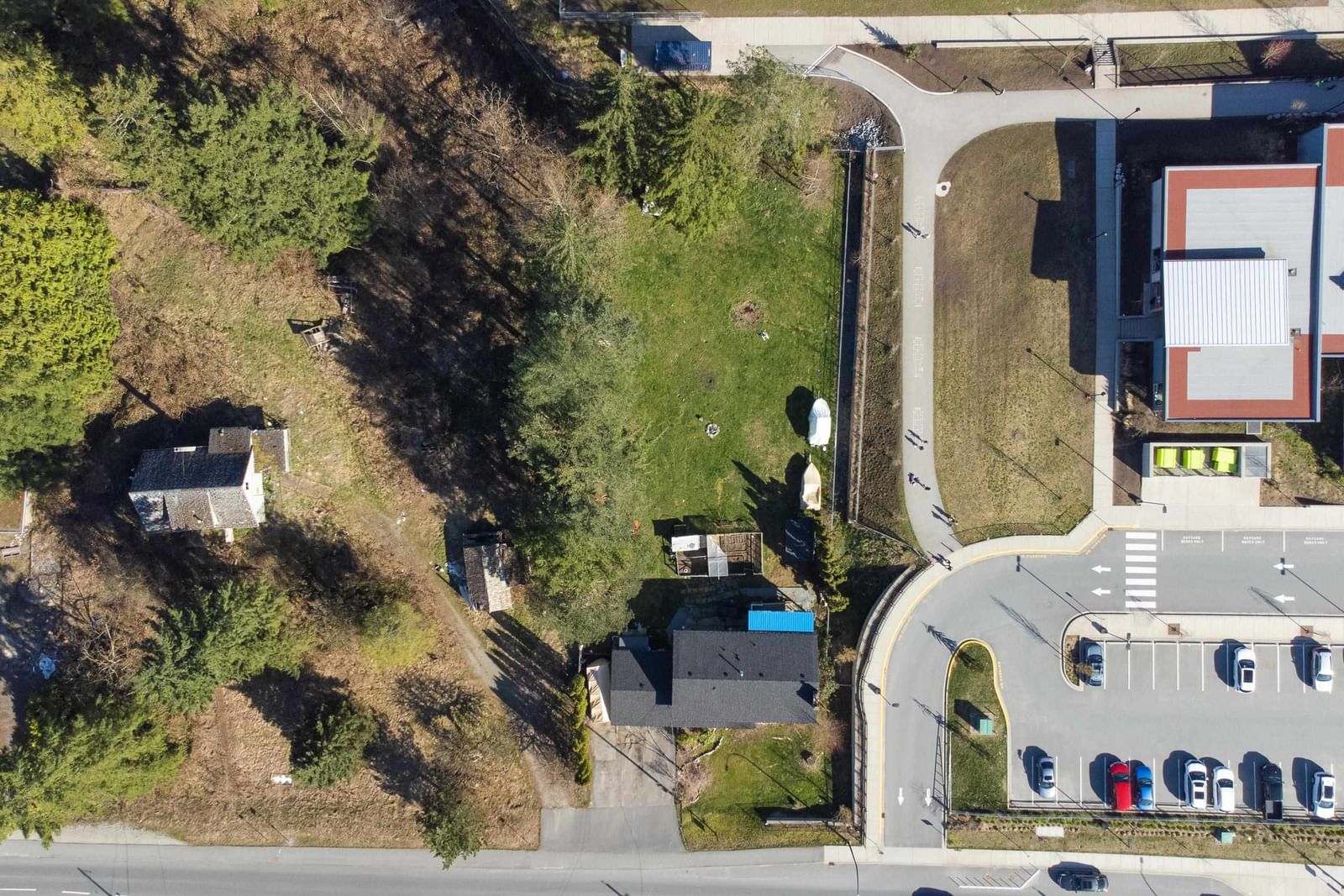 Listing Image 4