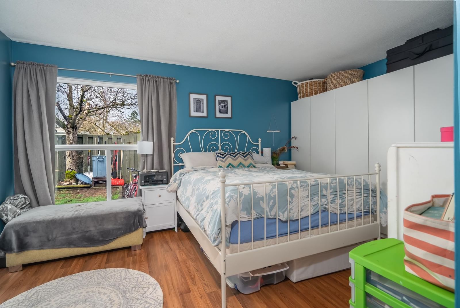 Listing Image 12