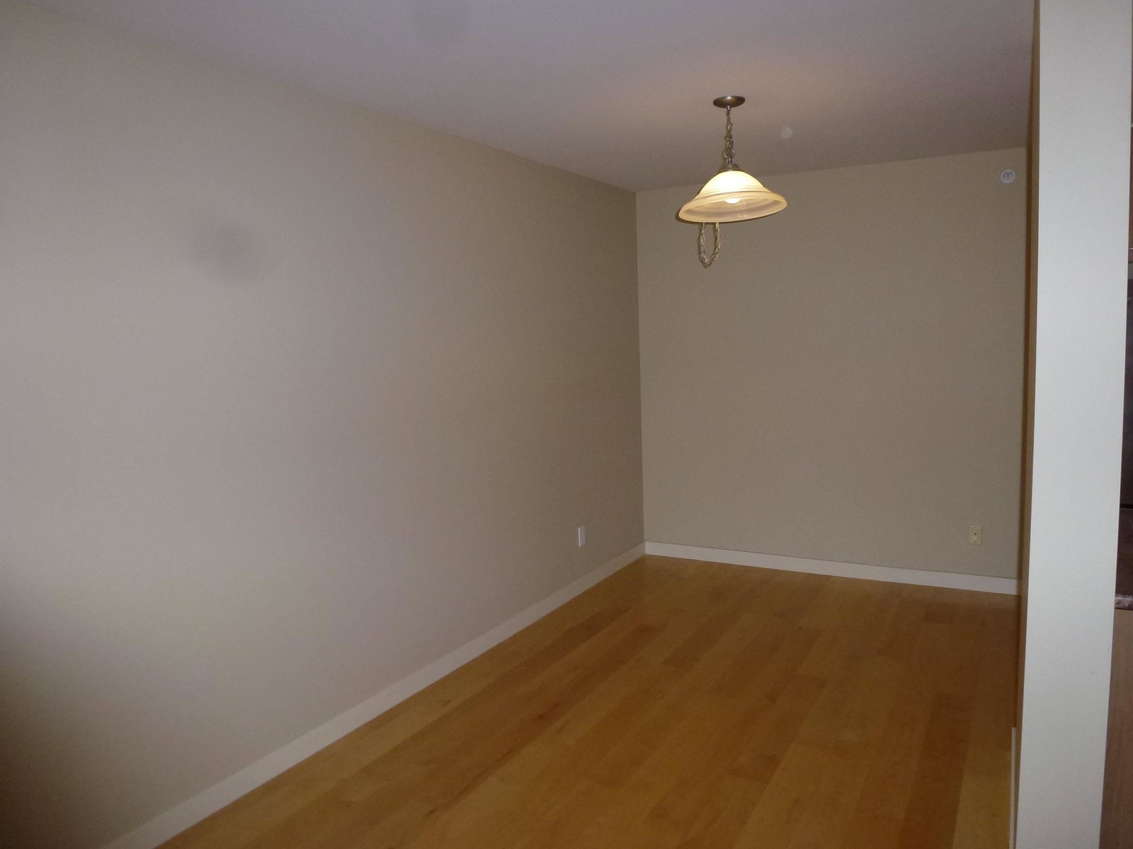Listing Image 28