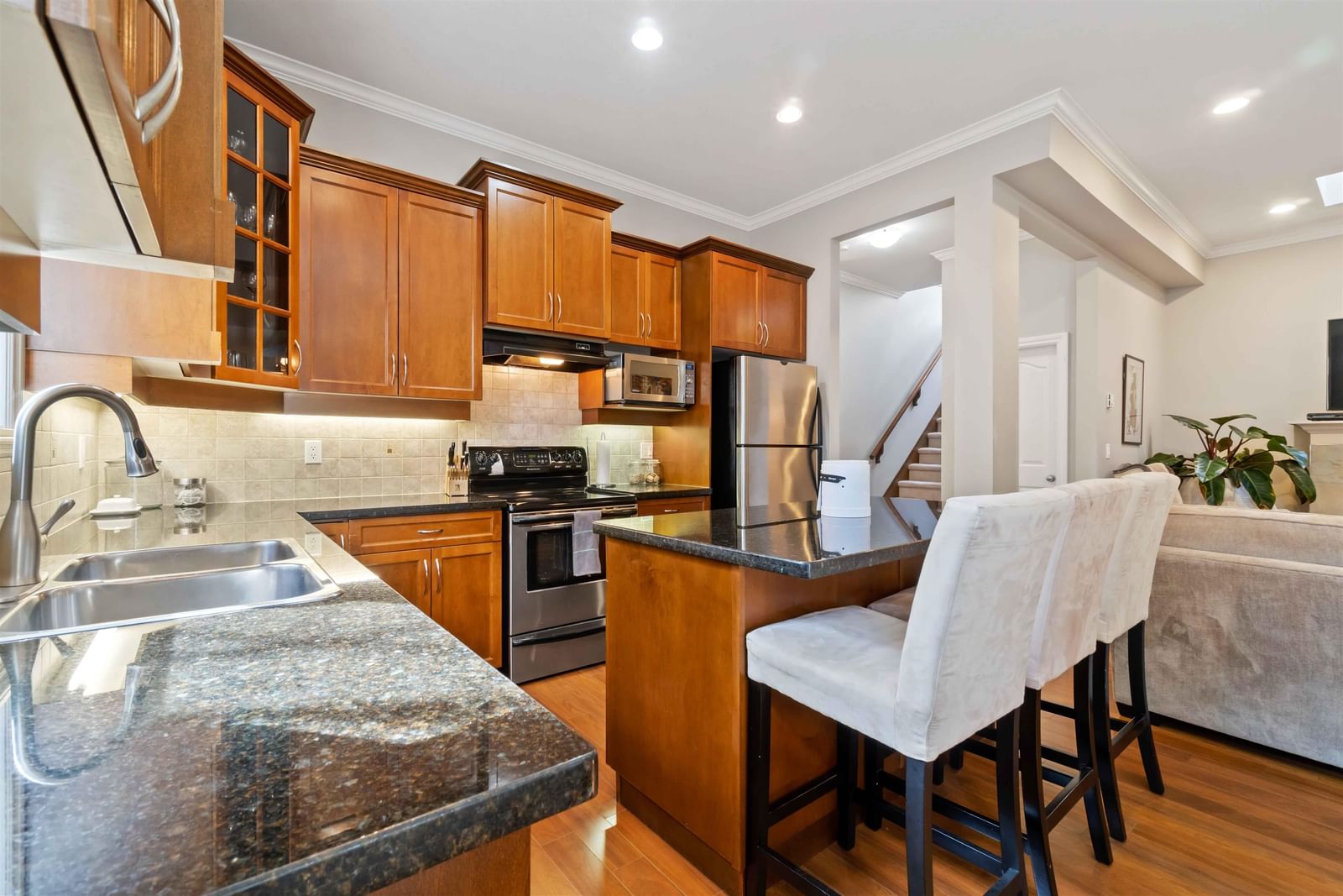Listing Image 15
