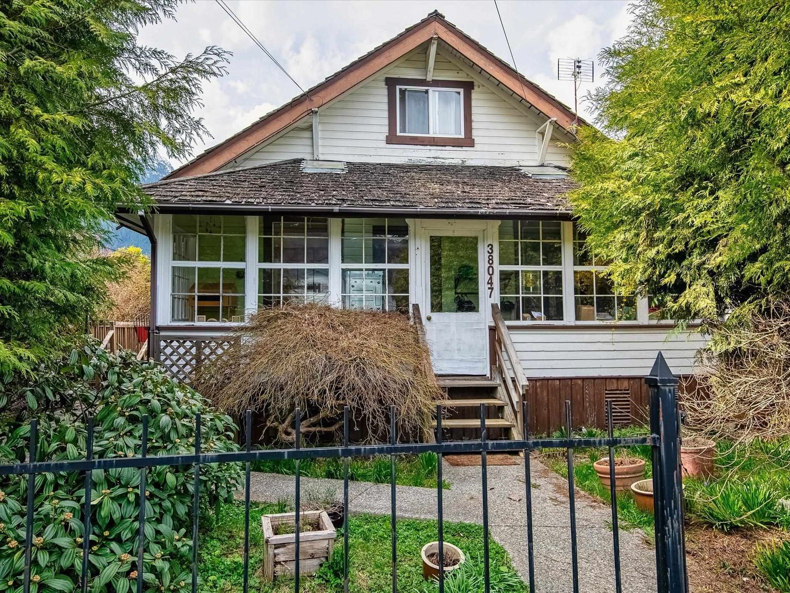 Listing Image 1