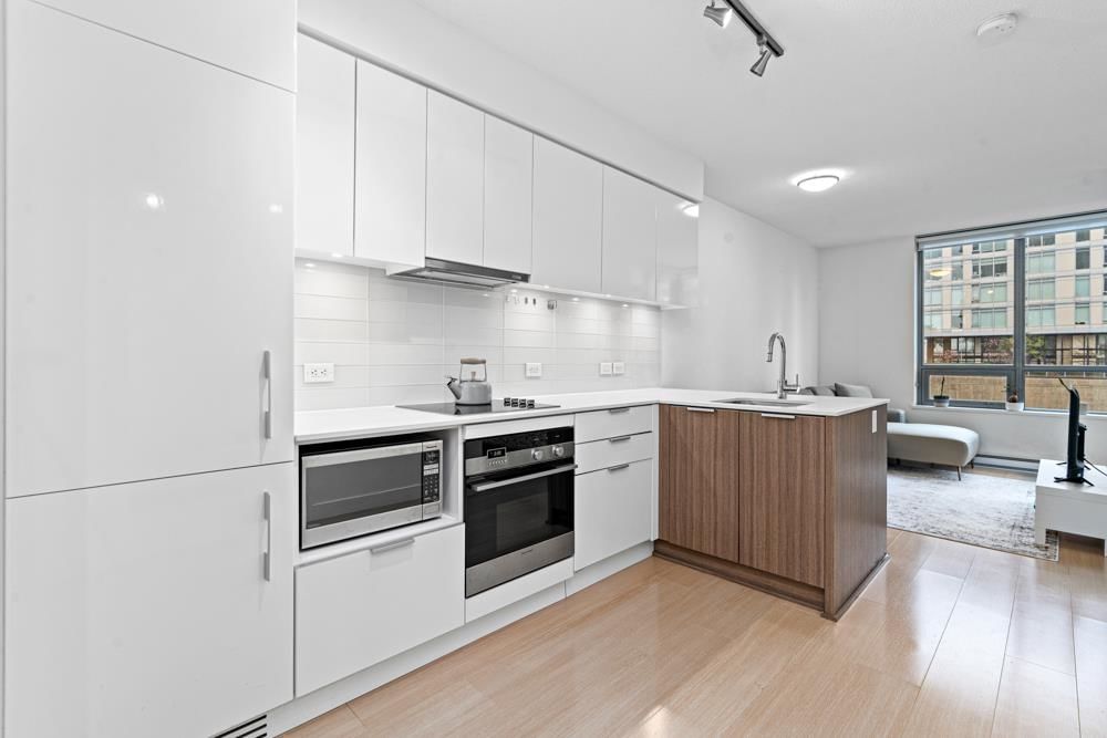 Listing Image 9