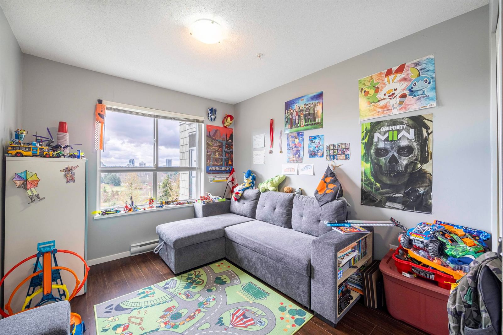 Listing Image 11