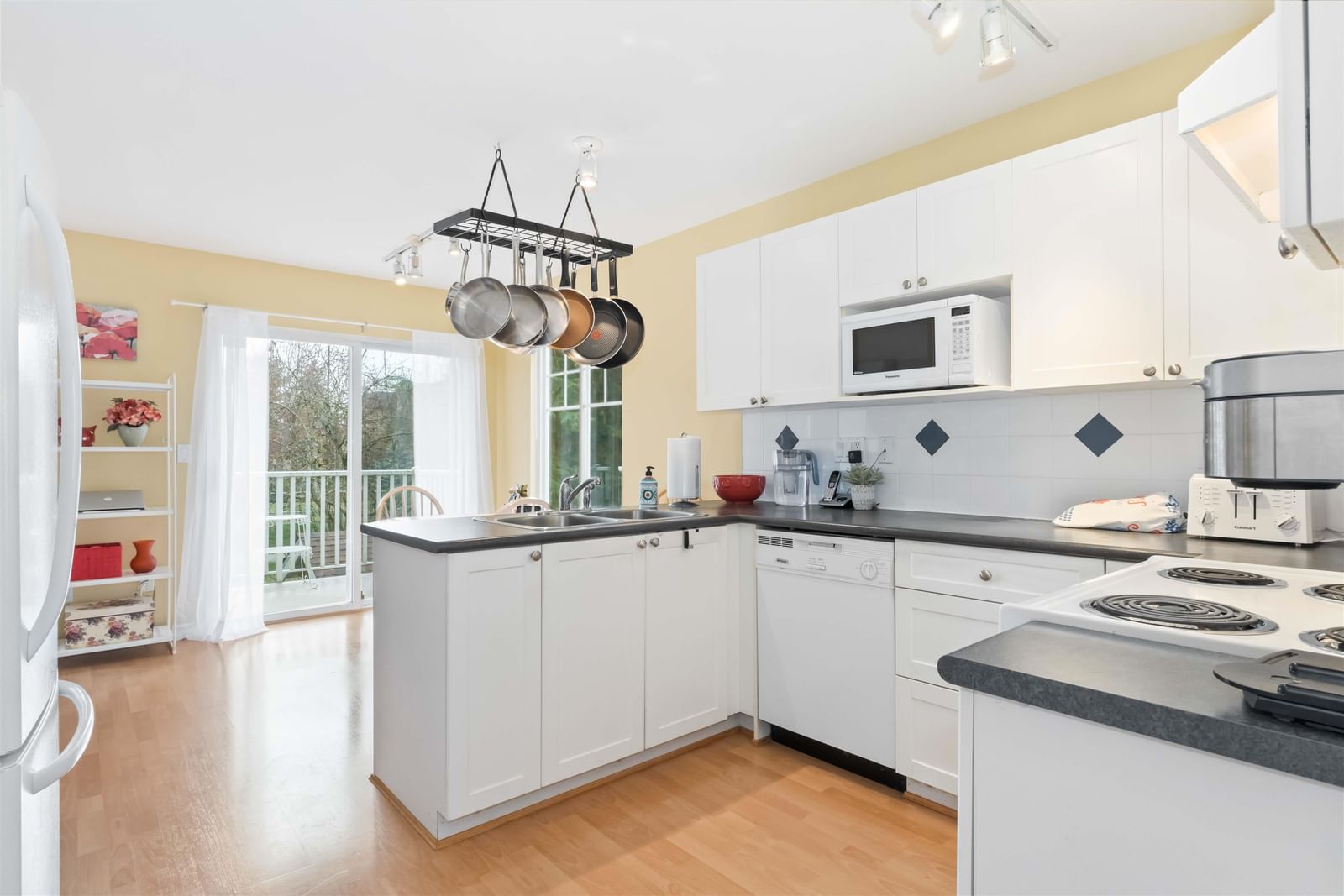 Listing Image 15