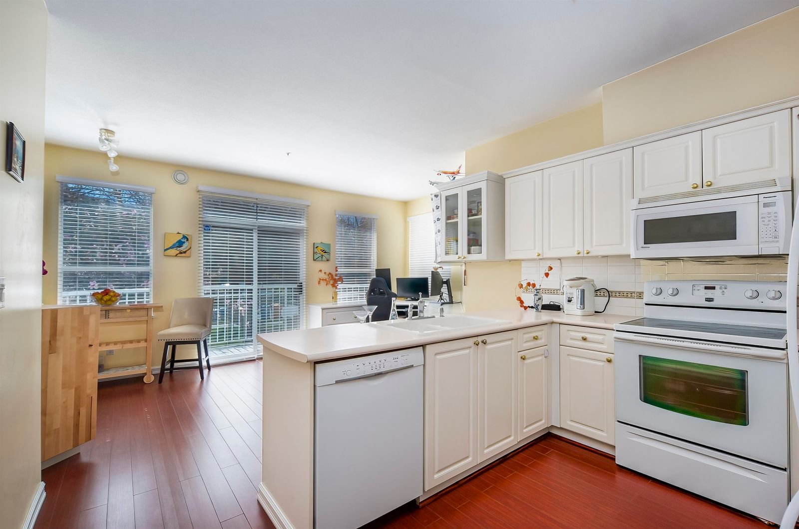 Listing Image 19