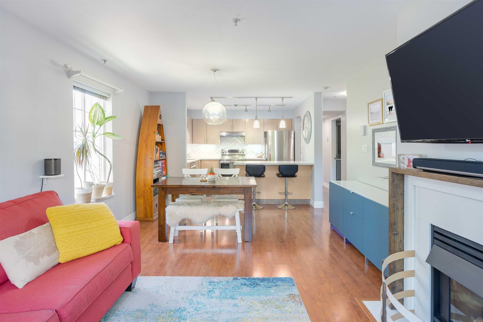Listing Image 9