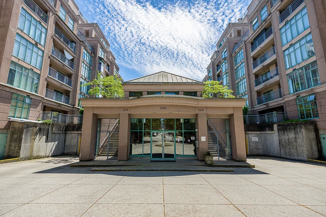 Listing Image 8