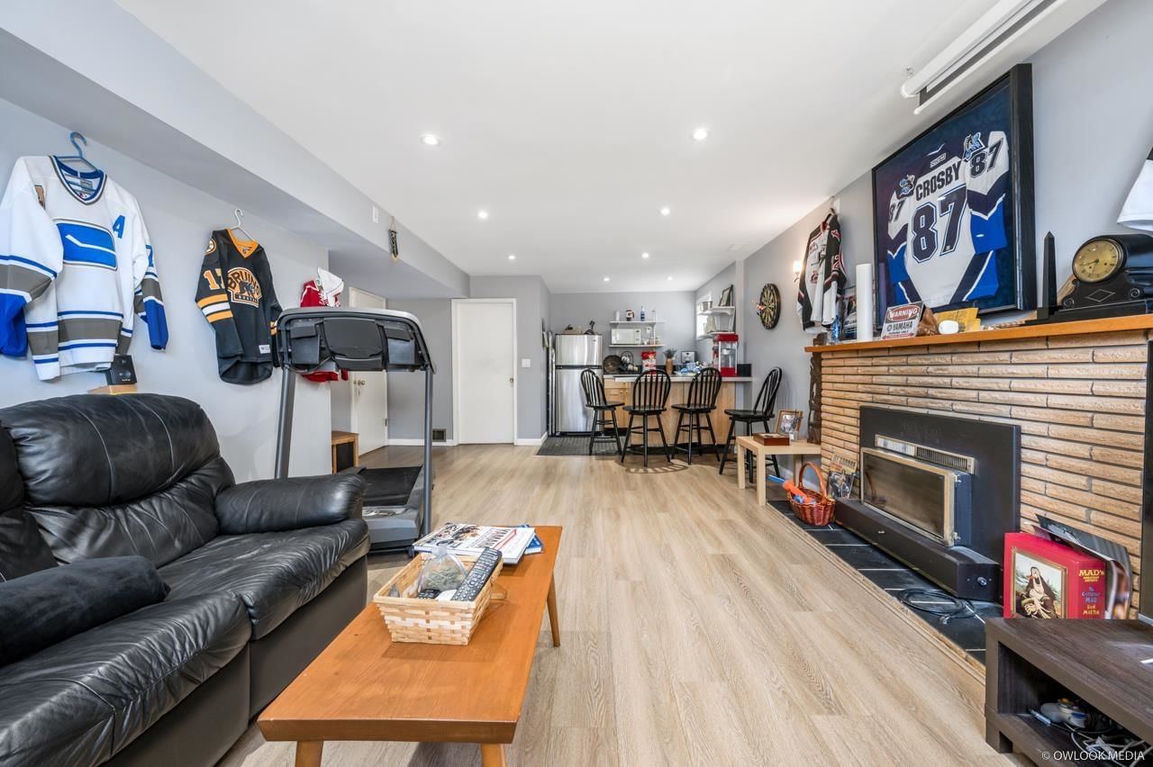 Listing Image 19