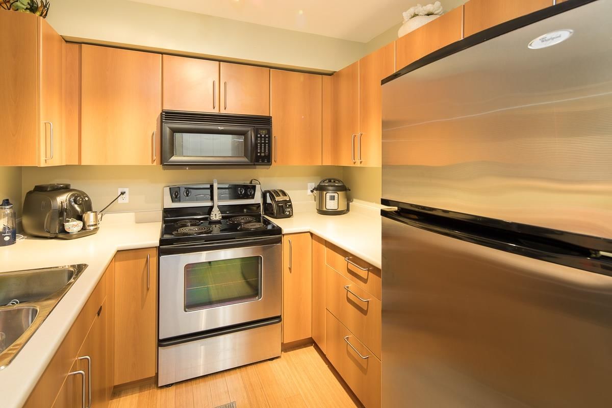 Listing Image 10