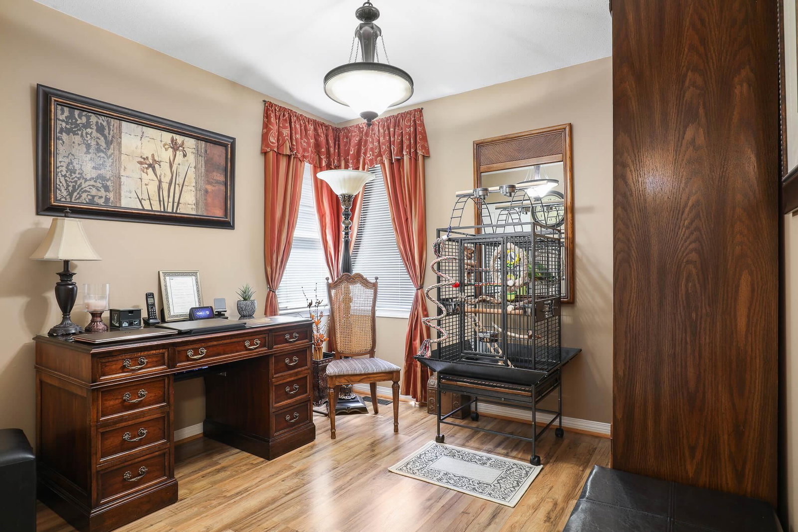 Listing Image 10