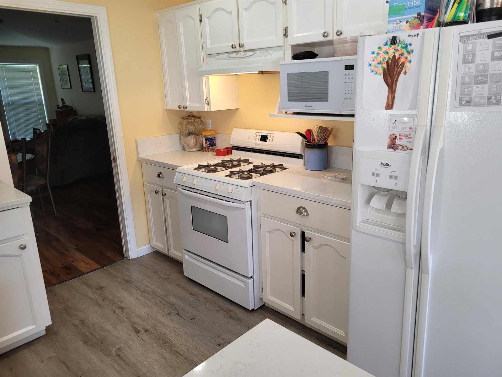 Listing Image 9
