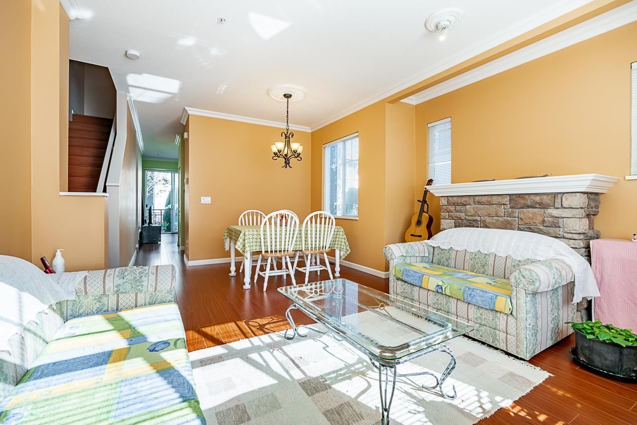 Listing Image 11