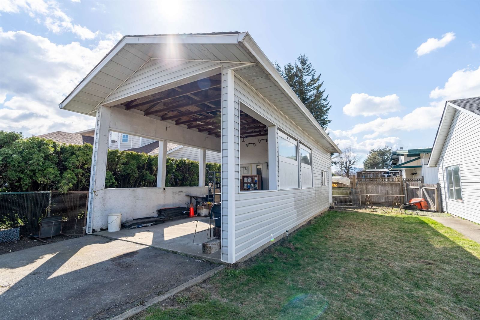 Listing Image 17