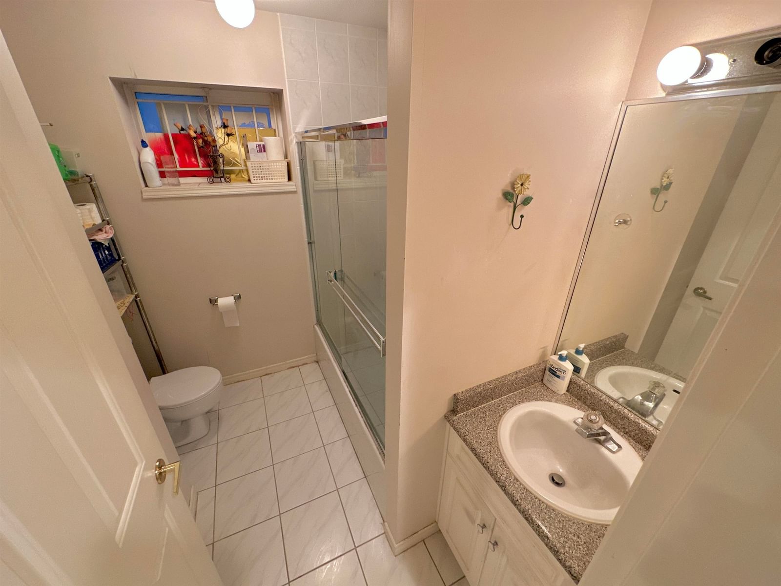 Listing Image 17