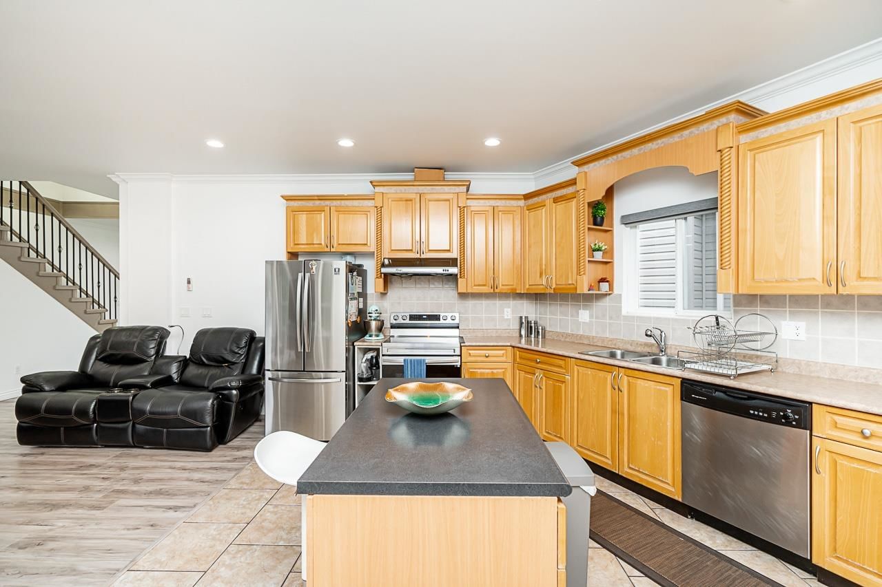 Listing Image 13