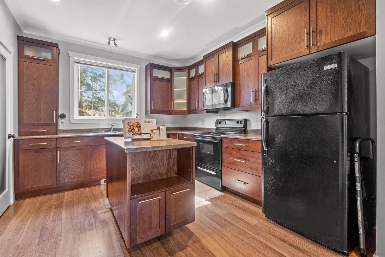 Listing Image 18