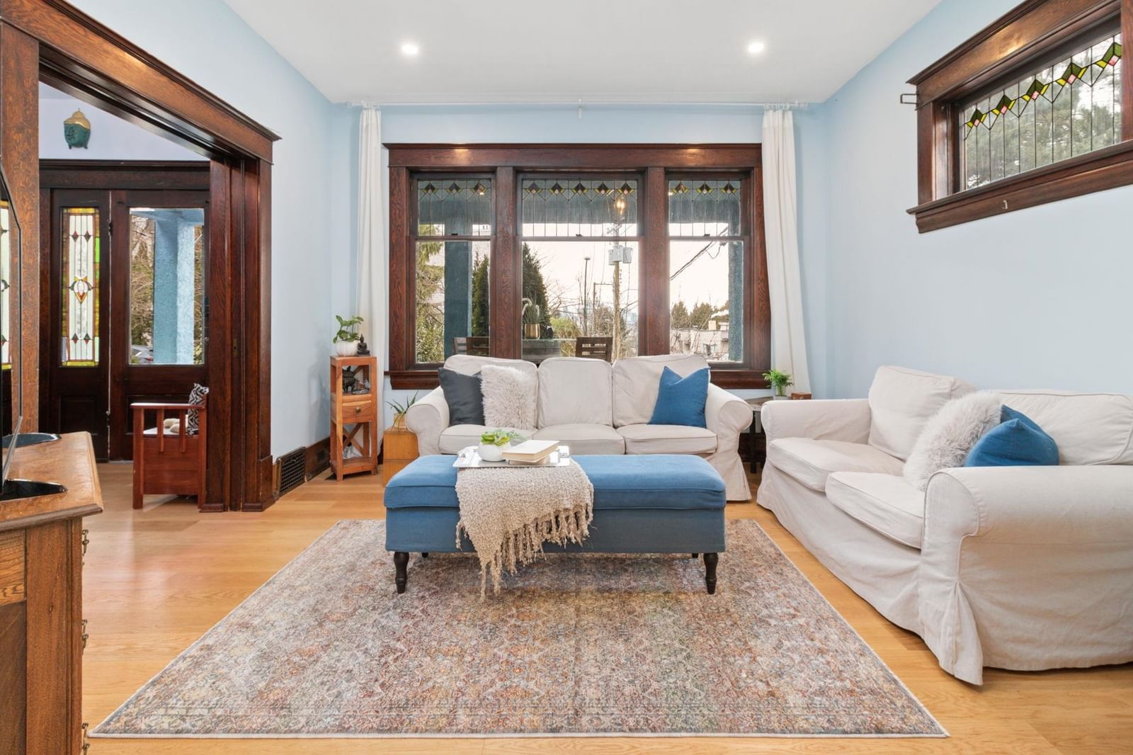 Listing Image 7