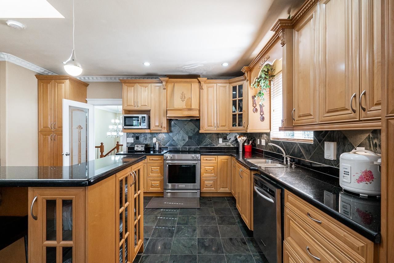 Listing Image 12