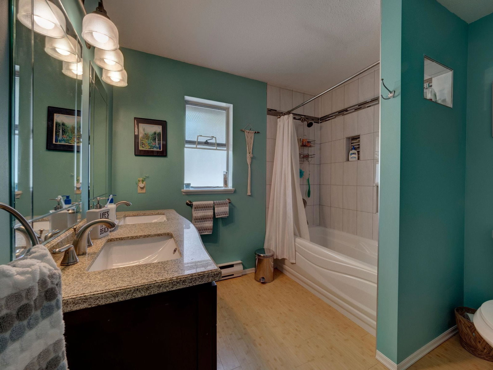 Listing Image 14