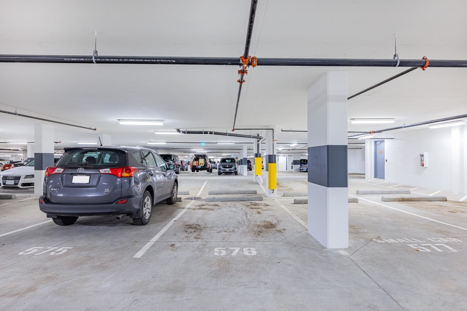 Listing Image 16
