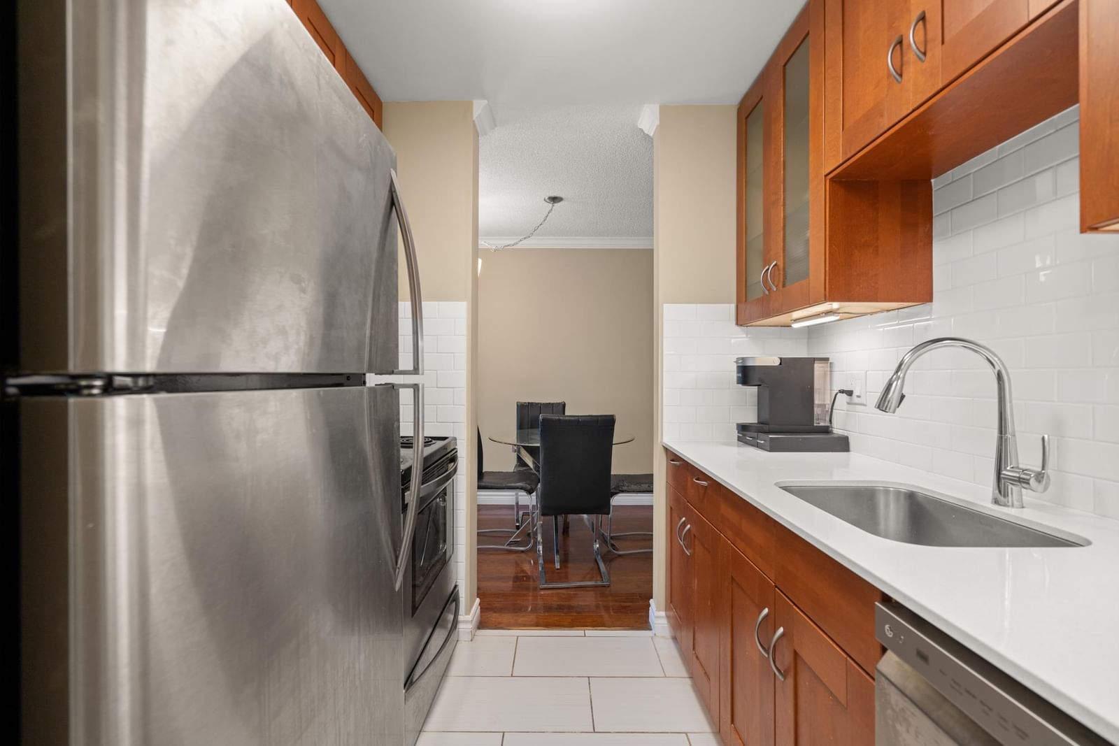 Listing Image 16