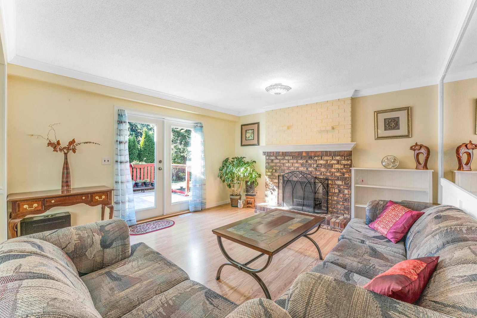 Listing Image 8