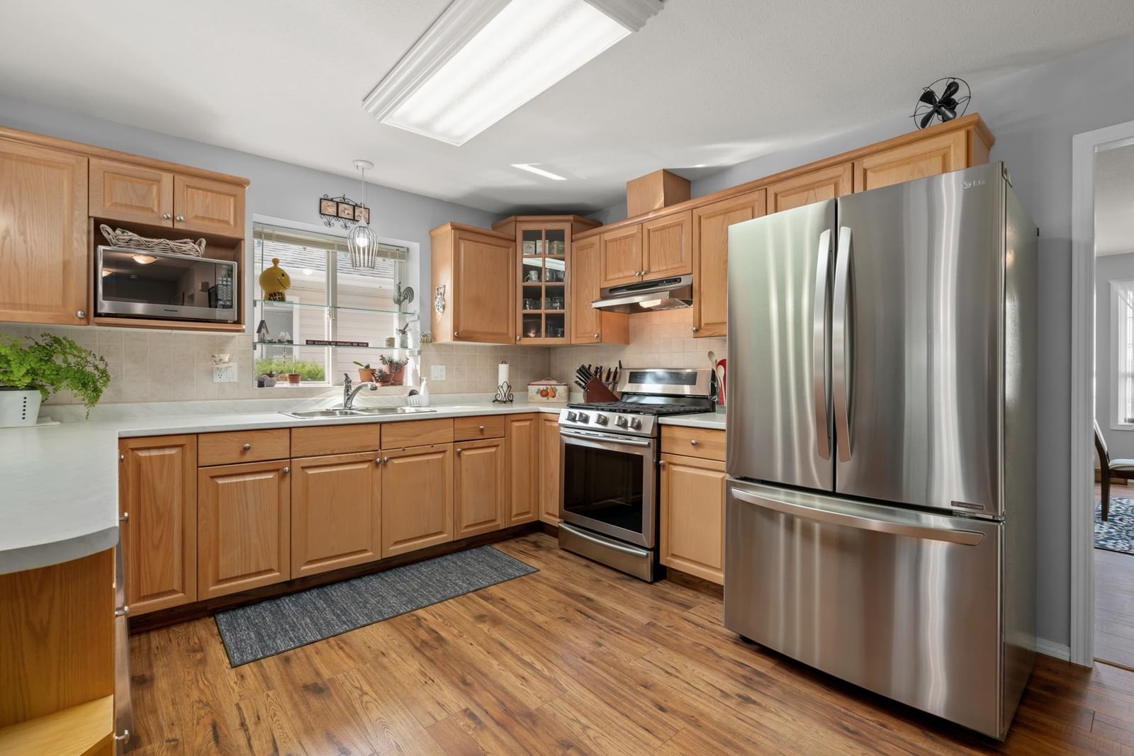 Listing Image 10