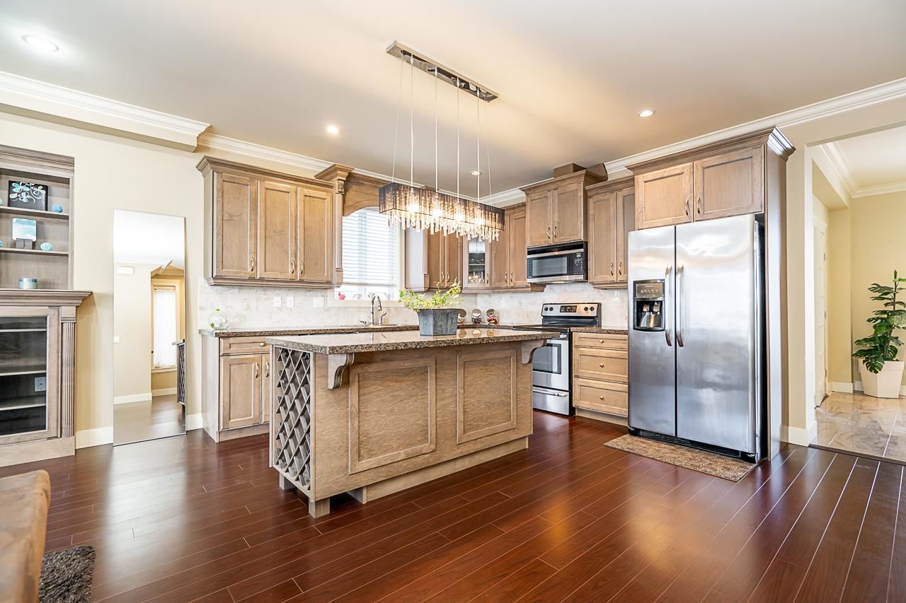 Listing Image 8