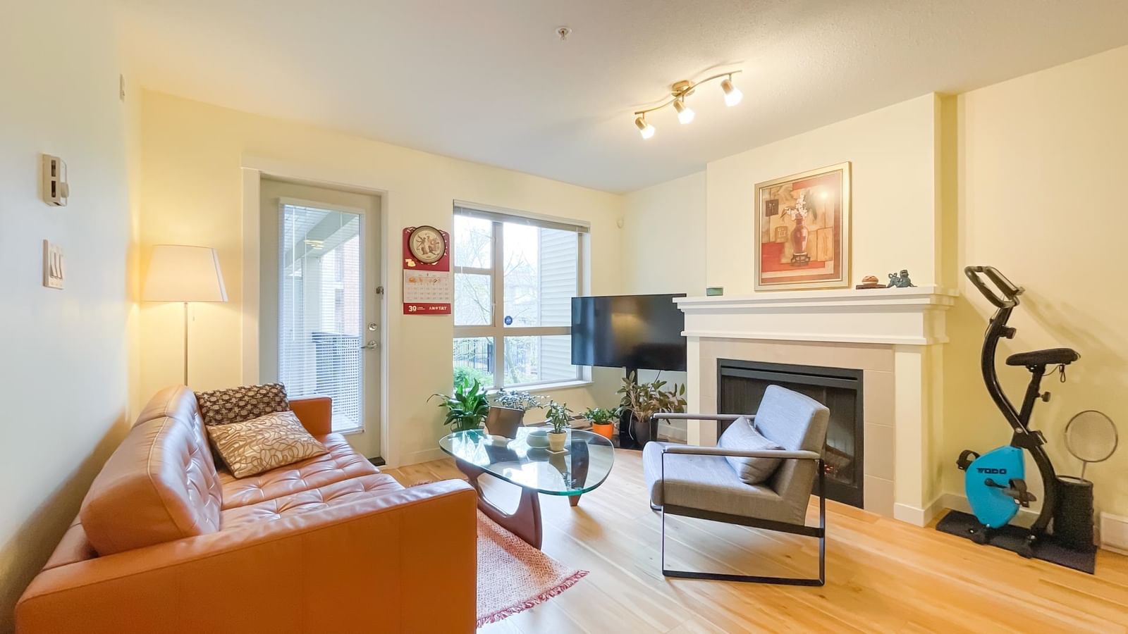 Listing Image 11