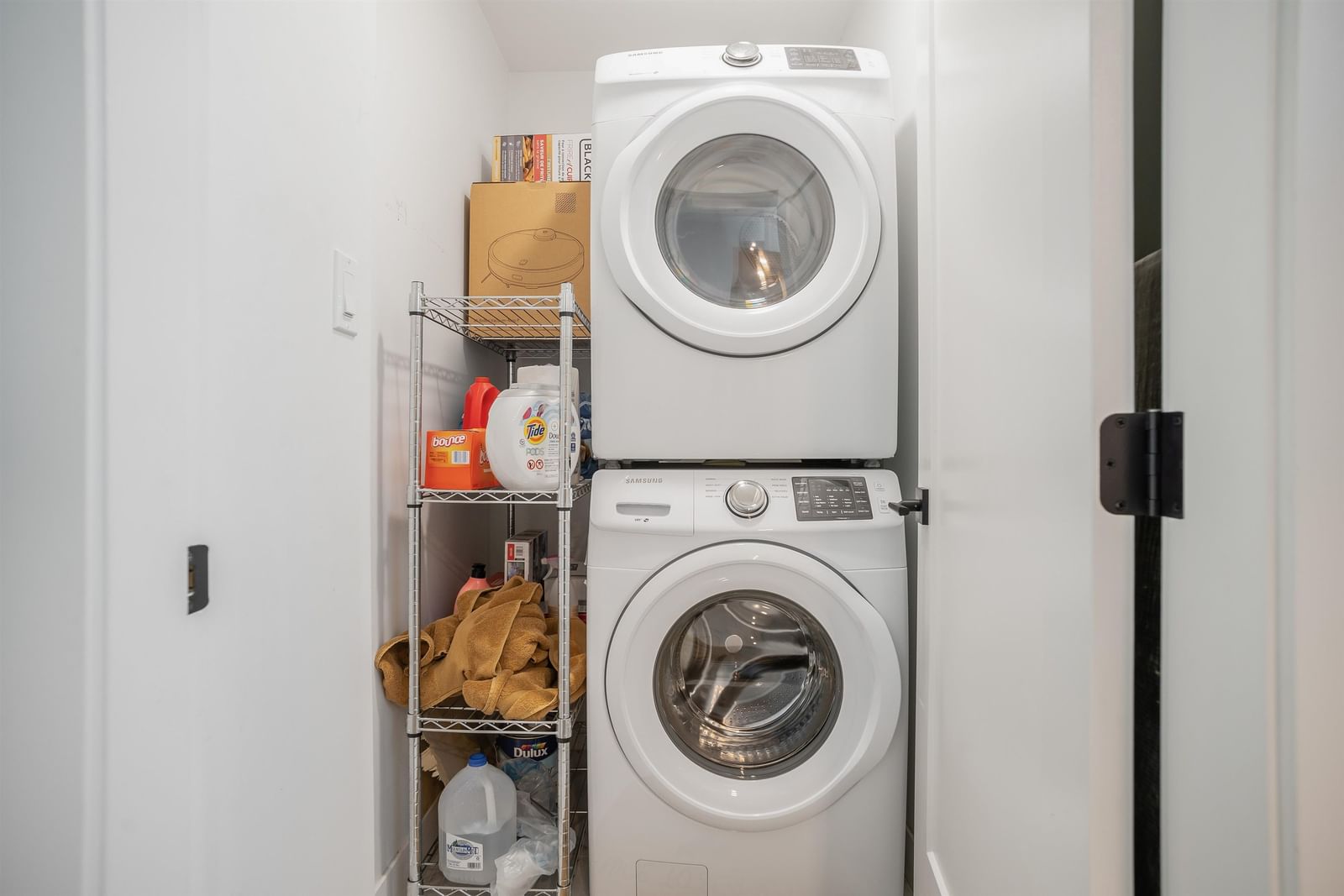 Listing Image 11