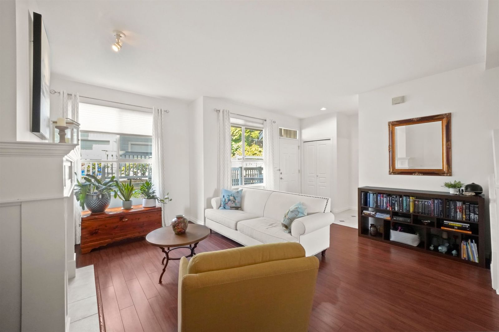 Listing Image 11