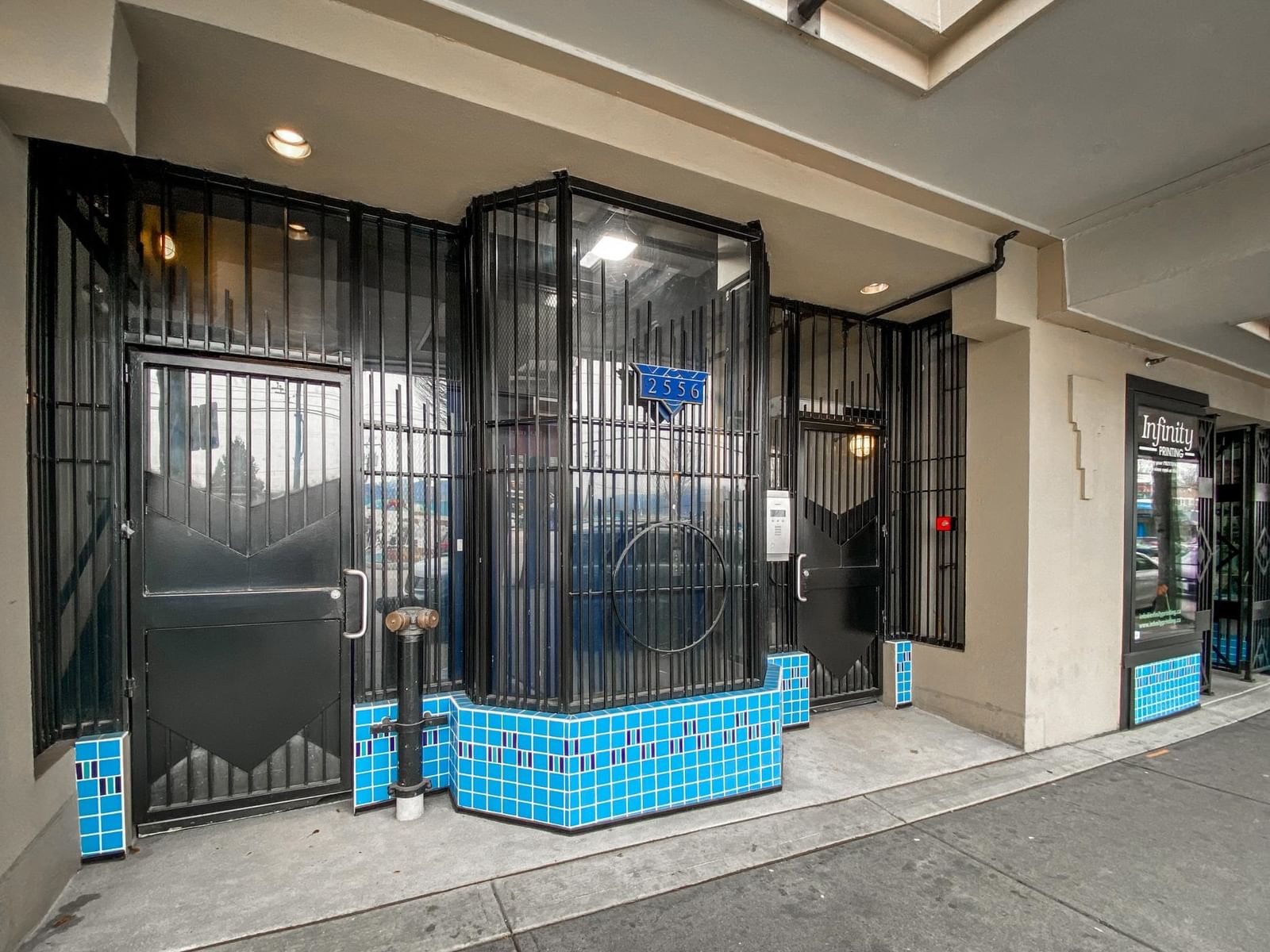 Listing Image 15
