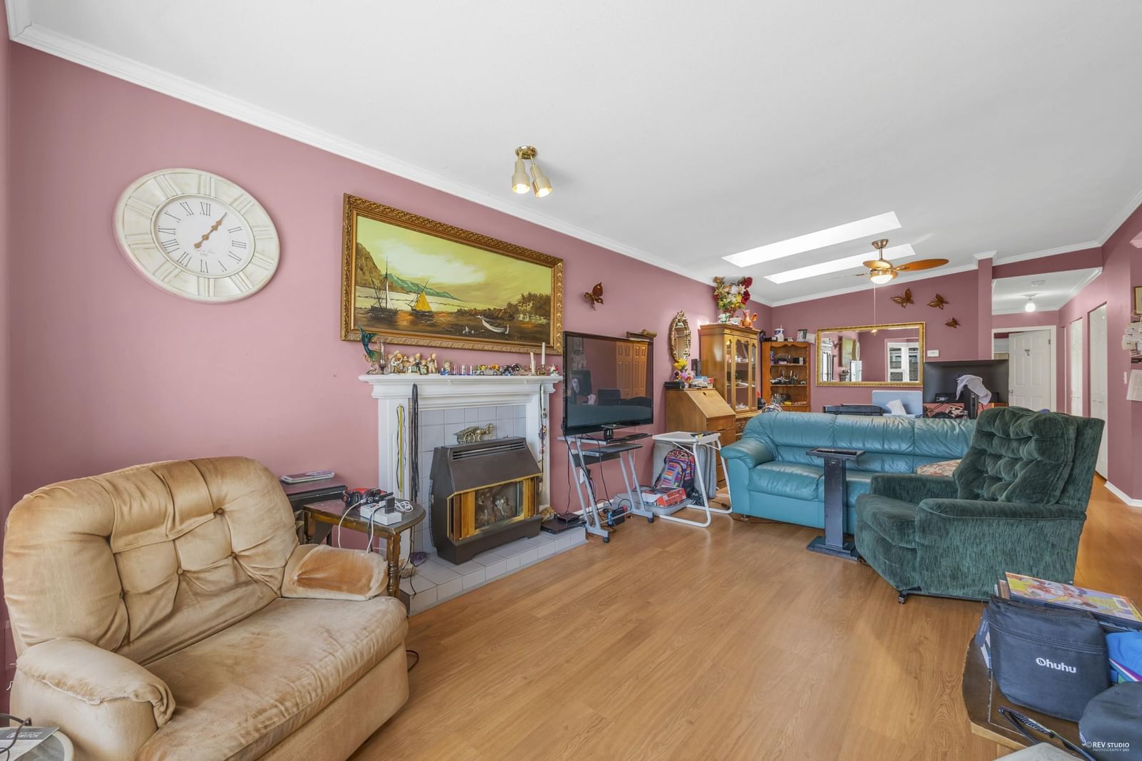 Listing Image 9