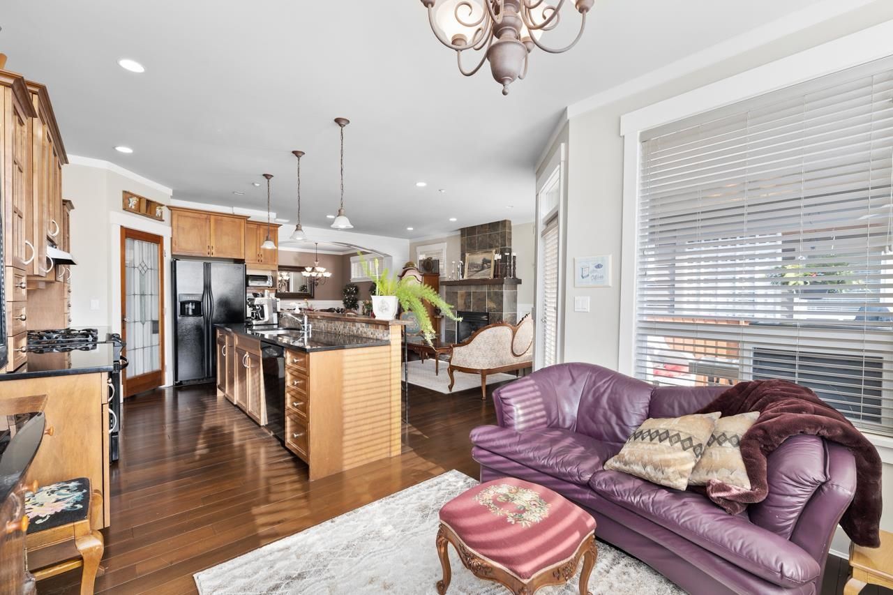 Listing Image 13